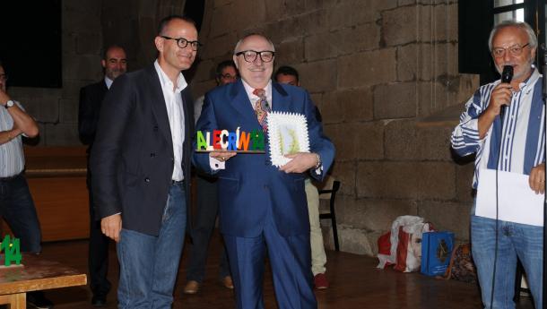 O conselleiro de Cultura e Educación clausurou no mosteiro de Celanova a entrega dos premios Alecrín da Federación de Entidades Culturais Galegas en Cataluña
