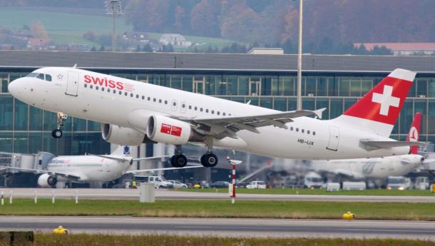 Swiss comezará a voar de forma directa entre Santiago de Compostela e Zürich dende o 2 de Xullo Swiss comezará a voar de forma directa entre Santiago de Compostela e Zürich dende o 2 de Xullo