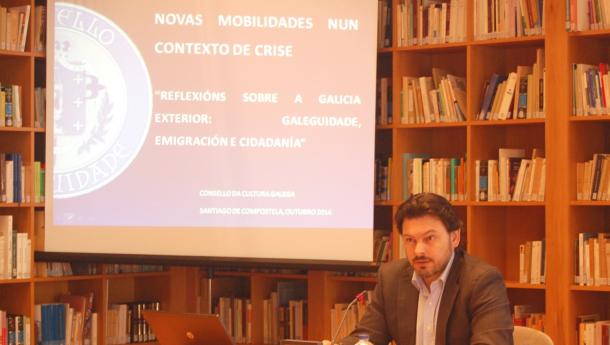 Rodríguez Miranda lembra que o número de persoas nadas en Galicia residentes no estranxeiro descendeu en 5.694 persoas desde 2009