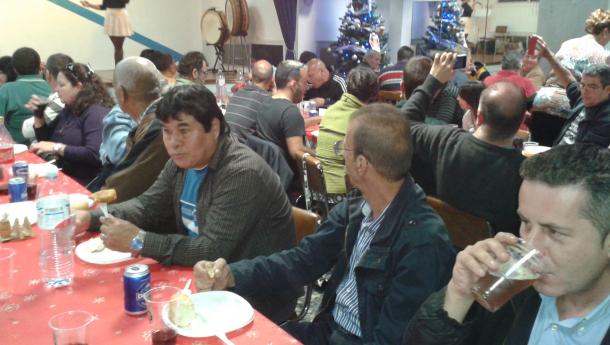 O Centro Gallego de Tenerife ofreceu a súa merenda-cea do Nadal para as persoas sen recursos O Centro Gallego de Tenerife ofreceu a súa merenda-cea do Nadal para as persoas sen recursos