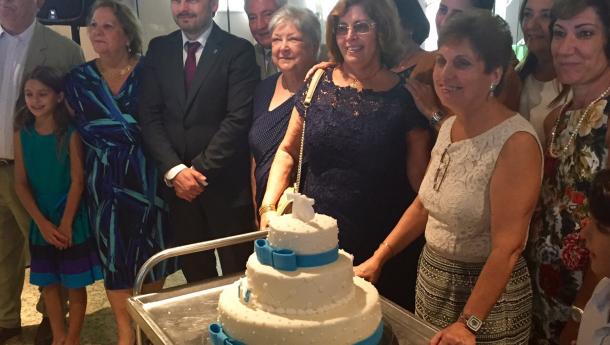 Miranda firma un convenio para asistencia a mayores gallegos y gallegas con el 'Recreio dos Anciâos' de Río, institución que cumple 75 años Miranda firma un convenio para asistencia a mayores gallegos y gallegas con el 'Recreio dos Anciâos' de Río, institución que cumple 75 años