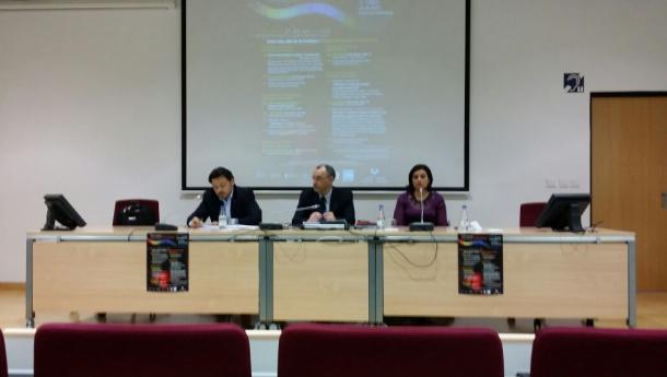 Miranda asegura nunha conferencia na U.P.V. que “Galicia ten, nos seus fillos e fillas emigrados, e nos seus descendentes, unha baza única, o mellor potencial de futuro na súa proxección exterior” Miranda asegura nunha conferencia na U.P.V. que “Galicia ten, nos seus fillos e fillas emigrados, e nos seus descendentes, unha baza única, o mellor potencial de futuro na súa proxección exterior”