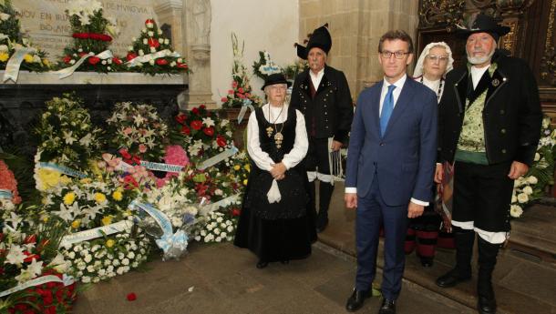 Miranda e Dobarro participan nas homenaxes de catro entidades da diáspora no 50 aniversario da ofrenda floral a Rosalía, primeira misa que se celebrou en galego, e que foi presidida por Feijóo e Rueda Miranda e Dobarro participan nas homenaxes de catro entidades da diáspora no 50 aniversario da ofrenda floral a Rosalía, primeira misa que se celebrou en galego, e que foi presidida por Feijóo e Rueda