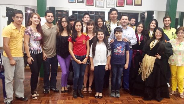 Chicas y chicos gallegos nacidos en la diáspora en Venezuela trasladan a Miranda sus retos y esperanzas de futuro
