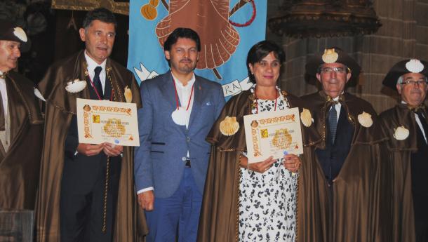 Miranda presidiu en Samos o acto conxunto da 'Orde da Vieira' e a 'Xuntanza' de Alcobendas, dous dos colectivos de galegos residentes en Madrid máis activos Miranda presidiu en Samos o acto conxunto da 'Orde da Vieira' e a 'Xuntanza' de Alcobendas, dous dos colectivos de galegos residentes en Madrid máis activos