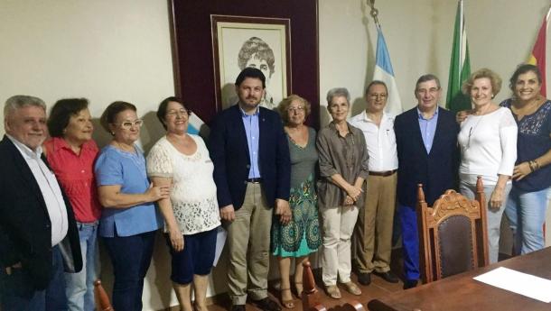 Miranda remata a súa viaxe no Brasil asinando un novo convenio en favor das galegas e galegos residentes en Santos