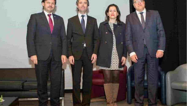 Rodríguez Miranda e Pereira Carneiro clausuran o primeiro Cumio Luso-Galaico “Proxecto Eurocidade 2016” Rodríguez Miranda e Pereira Carneiro clausuran o primeiro Cumio Luso-Galaico “Proxecto Eurocidade 2016”