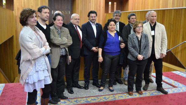 Declaración institucional do Parlamento de Galicia sobre a prosecución das relacións diplomáticas entre os Estados Unidos de América e a República de Cuba Declaración institucional do Parlamento de Galicia sobre a prosecución das relacións diplomáticas entre os Estados Unidos de América e a República de Cuba