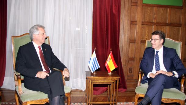 Feijóo e Tabaré avalían novas posibilidades de colaboración entre Galicia e Uruguai centrándose en sectores como as enerxías renovables para non depender do petróleo e dos seus derivados Feijóo e Tabaré avalían novas posibilidades de colaboración entre Galicia e Uruguai centrándose en sectores como as enerxías renovables para non depender do petróleo e dos seus derivados