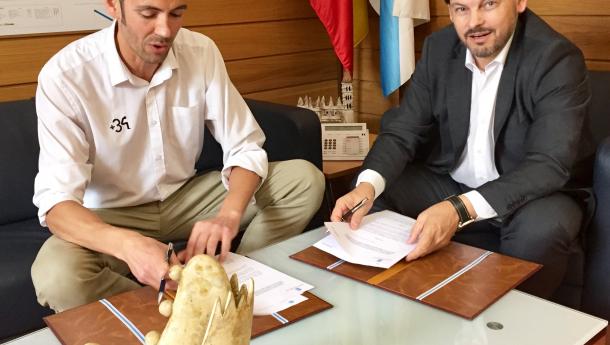 Las personas gallegas privadas de libertad en el exterior, y en situación de especial necesidad, se beneficiarán de la renovación del acuerdo entre Emigración y la 'Fundación +34' Las personas gallegas privadas de libertad en el exterior, y en situación de especial necesidad, se beneficiarán de la renovación del acuerdo entre Emigración y la 'Fundación +34'