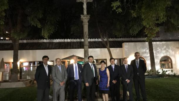 Miranda salienta o labor das e dos emigrantes galegos como motor do comercio e a industria chilenos no cincuenta aniversario do Lar Gallego de Santiago