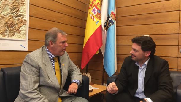 Miranda examina a actualidade da colectividade galega residente en Uruguai co presidente da Federación de Institucións Españolas Miranda examina a actualidade da colectividade galega residente en Uruguai co presidente da Federación de Institucións Españolas