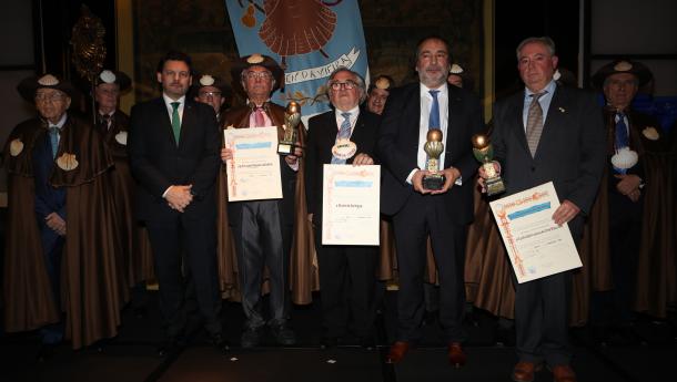 La Orde da Vieira refuerza la galleguidad con el compromiso del talento gallego disperso por el mundo La Orde da Vieira refuerza la galleguidad con el compromiso del talento gallego disperso por el mundo