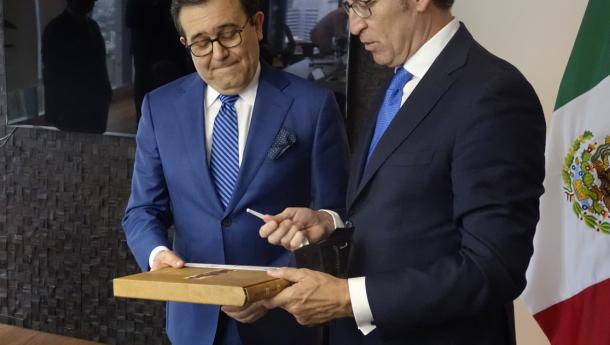 Feijóo valora o interese do Goberno mexicano por participar en outubro na Comunidade nunhas xornadas para intensificar o investimento entre México e Galicia Feijóo valora o interese do Goberno mexicano por participar en outubro na Comunidade nunhas xornadas para intensificar o investimento entre México e Galicia