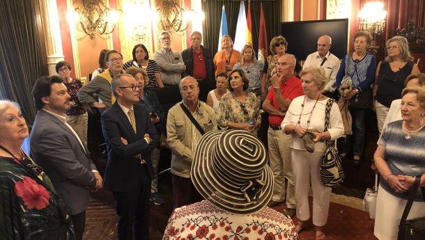 Miranda despide en Ourense aos socios e socias do Centro Galego de Santander, que poñen fin na capital ourensá á súa visita a Galicia Miranda despide en Ourense aos socios e socias do Centro Galego de Santander, que poñen fin na capital ourensá á súa visita a Galicia