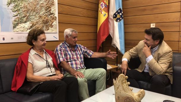 Miranda aplaude la colaboración entre los centros gallegos de la región brasileña de Santos como fórmula para complementar sus ámbitos de actuación Miranda aplaude la colaboración entre los centros gallegos de la región brasileña de Santos como fórmula para complementar sus ámbitos de actuación