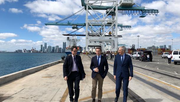 Feijóo presenta al Puerto de Miami y a las compañías de cruceros las oportunidades que Galicia ofrece en turismo y construcción naval Feijóo presenta al Puerto de Miami y a las compañías de cruceros las oportunidades que Galicia ofrece en turismo y construcción naval