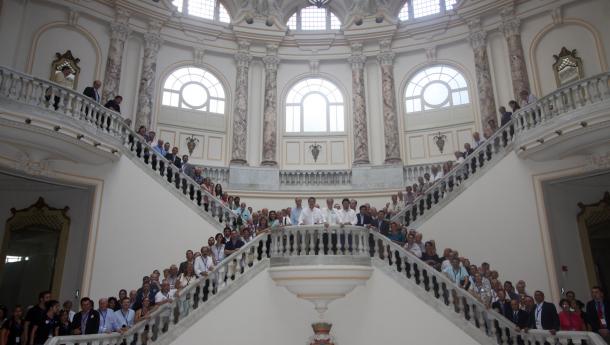Santiago de Compostela es la ciudad elegida para la celebración del duodécimo pleno del Consello de Comunidades Galegas, que se convertirá en la capital de la Galicia exterior en diciembre