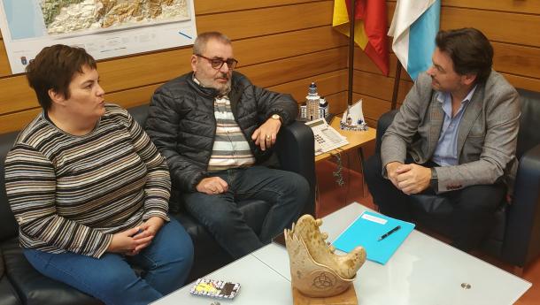 Miranda traslada a representantes de entidades gallegas en Cataluña el apoyo unánime y la solidaridad de la sociedad gallega ante la compleja situación social que están viviendo