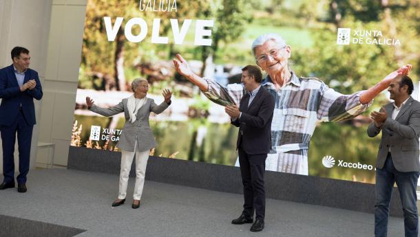 Feijóo da la bienvenida a las y los visitantes a una Galicia que los espera con los brazos abiertos: "Volvemos con seguridad, calidad, hospitalidad y con los valores de siempre"