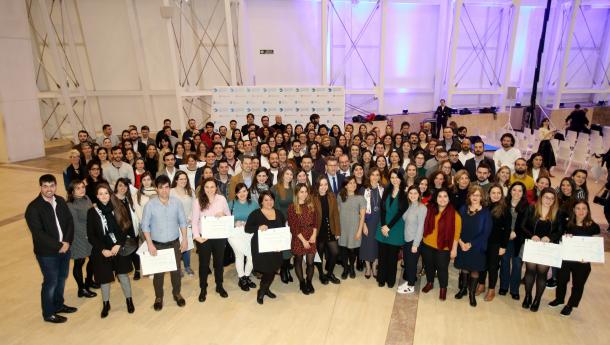 Publicada la galería de imágenes de la entrega de diplomas a las y los beneficiarios 2019-2020 de las Becas Excelencia Juventud Exterior y Retorno para Formación Profesional