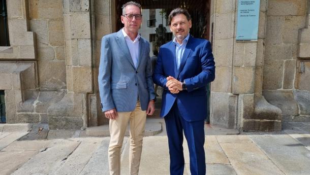 Miranda analiza con el presidente de la Federación de Centros Españoles de Venezuela las necesidades actuales de los gallegos y gallegas en el país americano