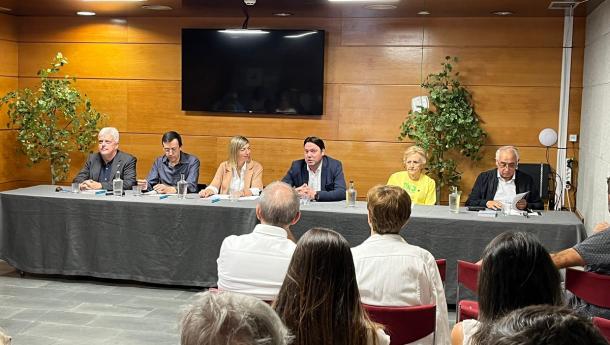 Emigración y el Consello da Cultura Galega presentan en Cambados la reedición del primer poemario de Ramón Cabanillas