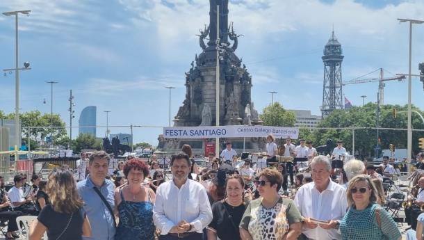 Miranda participa en los actos con motivo de la celebración del Día de Galicia y asiste a los Concertos do Camiño en las Ramblas para promover las tradiciones gallegas en la ciudad condal