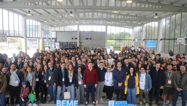 La Xunta reforzará en 2025 el programa de Bolsas BEME para la juventud gallega del exterior, ampliando el presupuesto e incorporando estudios de grado