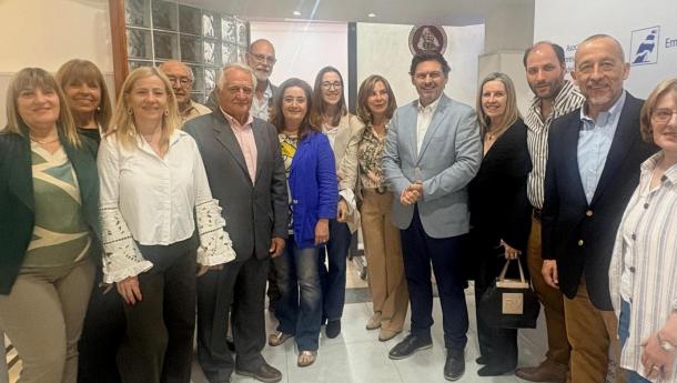 Miranda: “La unión de entidades entorno al Centro Orensano es un ejemplo de colaboración y de futuro para la colectividad gallega en Uruguay”.