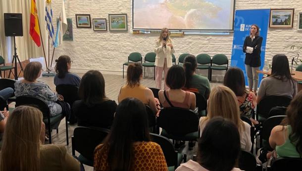 Miranda: “Las ayudas al retorno crecen en 2025 en Uruguay, reflejo del compromiso de la Xunta con las familias gallegas del país”.