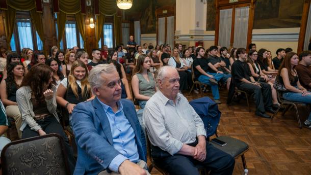 Miranda: "Estos diplomas reflejan el orgullo y la emoción de una Argentina que sigue sintiendo a Galicia como su casa"