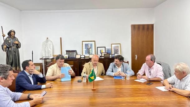 Miranda reafirma en Río de Janeiro el compromiso de la Xunta con la atención social a la colectividad gallega a través de la Casa de España