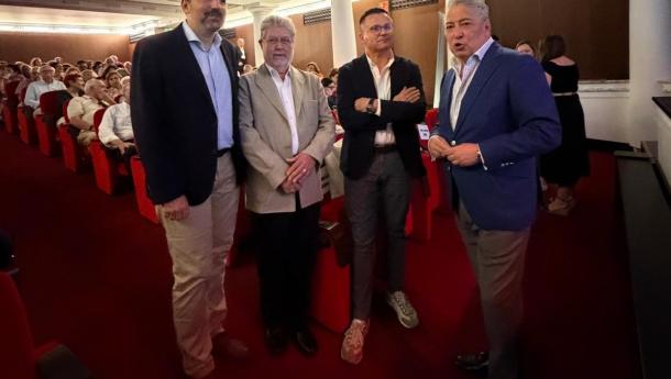 A Xunta destaca o labor do lar gallego de Sevilla na divulgación da tradición e da música popular galega.
